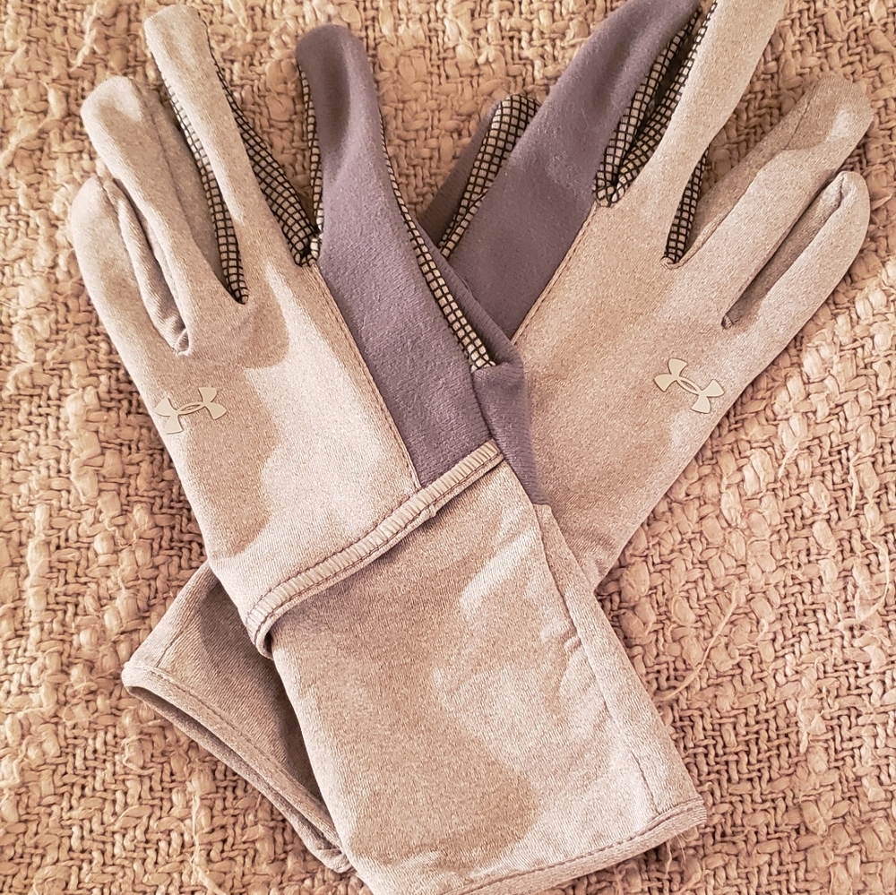 UNDER ARMOUR / WOMEN'S STORM RUN LINER GLOVES